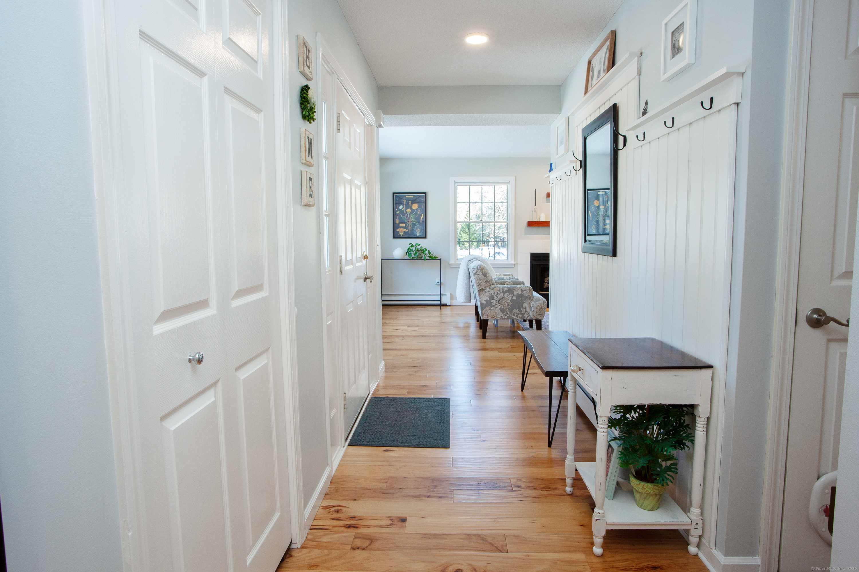 Granby, Connecticut 06035, United States, 3 Bedrooms Bedrooms, ,3 BathroomsBathrooms,Residential,Pending,191830