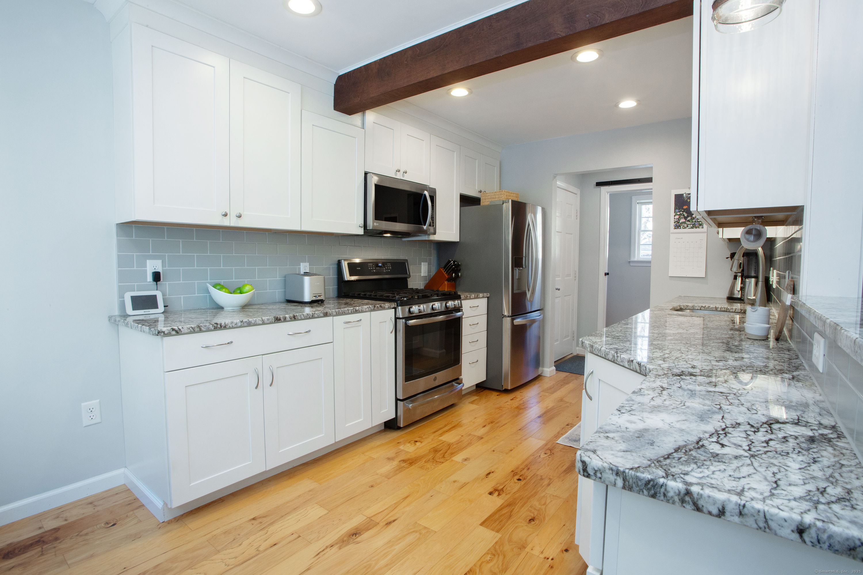 Granby, Connecticut 06035, United States, 3 Bedrooms Bedrooms, ,3 BathroomsBathrooms,Residential,Pending,191830