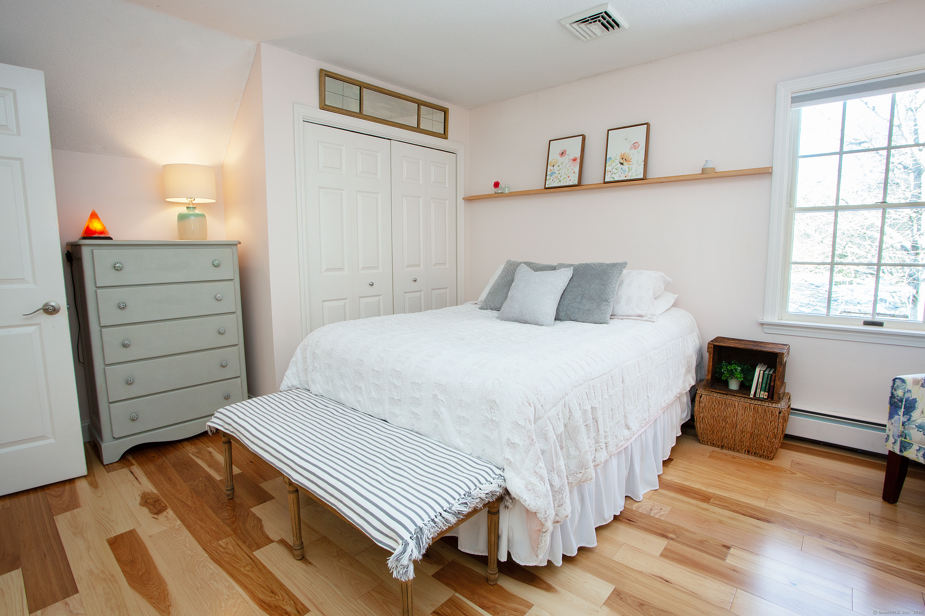 Granby, Connecticut 06035, United States, 3 Bedrooms Bedrooms, ,3 BathroomsBathrooms,Residential,Pending,191830