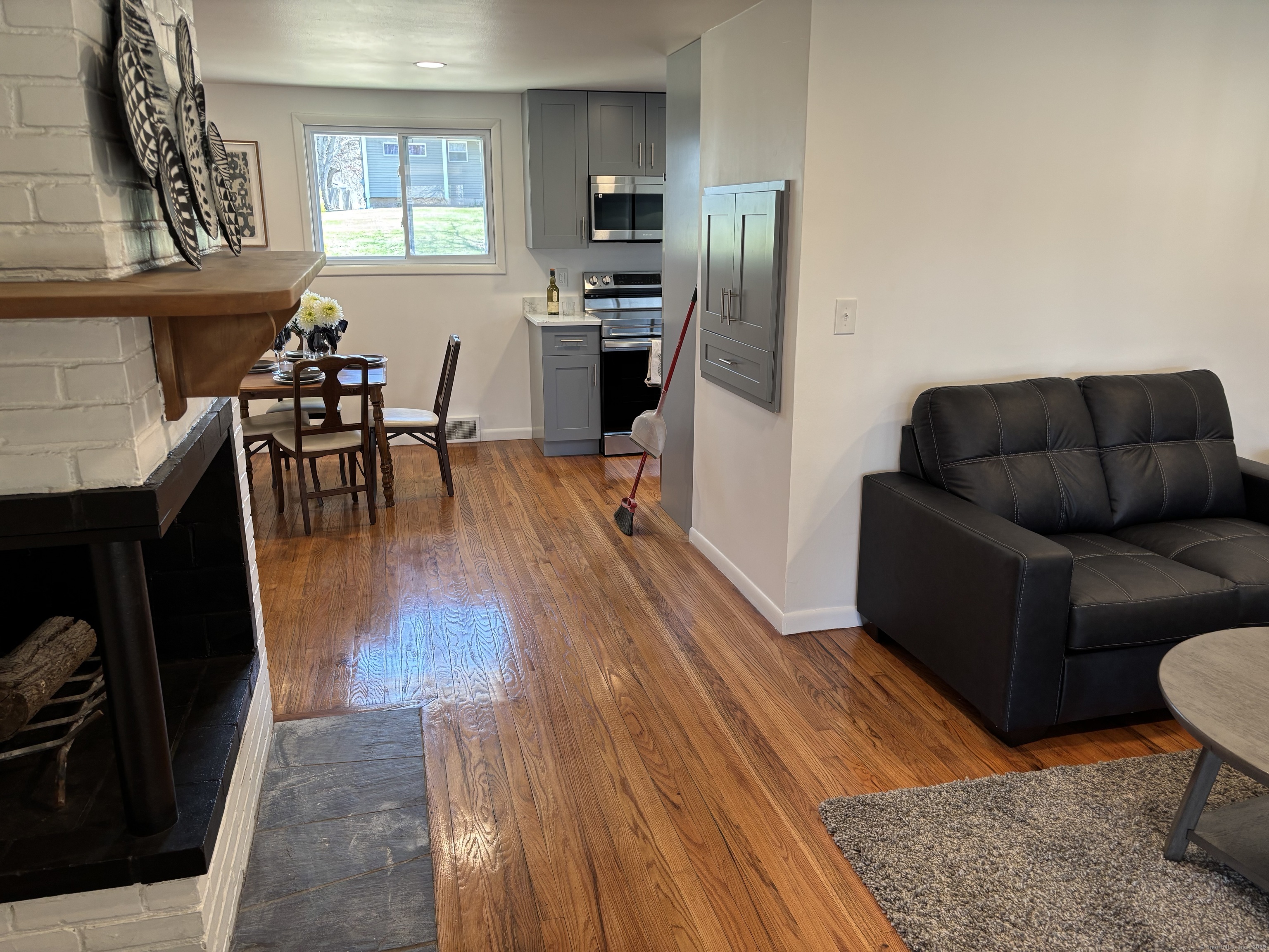 7 Crestview Road, Simsbury, Connecticut image 10