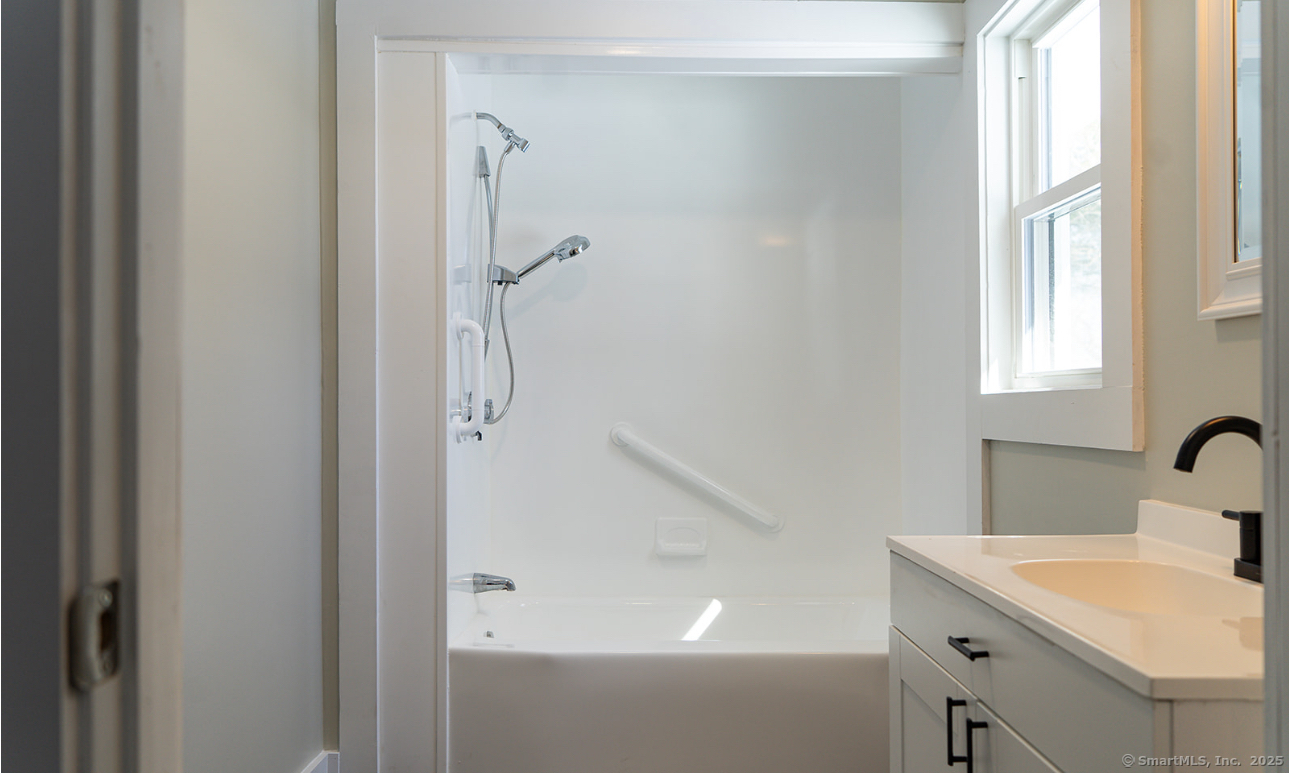 77 Charles Street, Putnam, Connecticut image 5