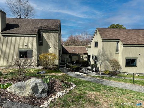 318 Heritage Village E Southbury CT 06488