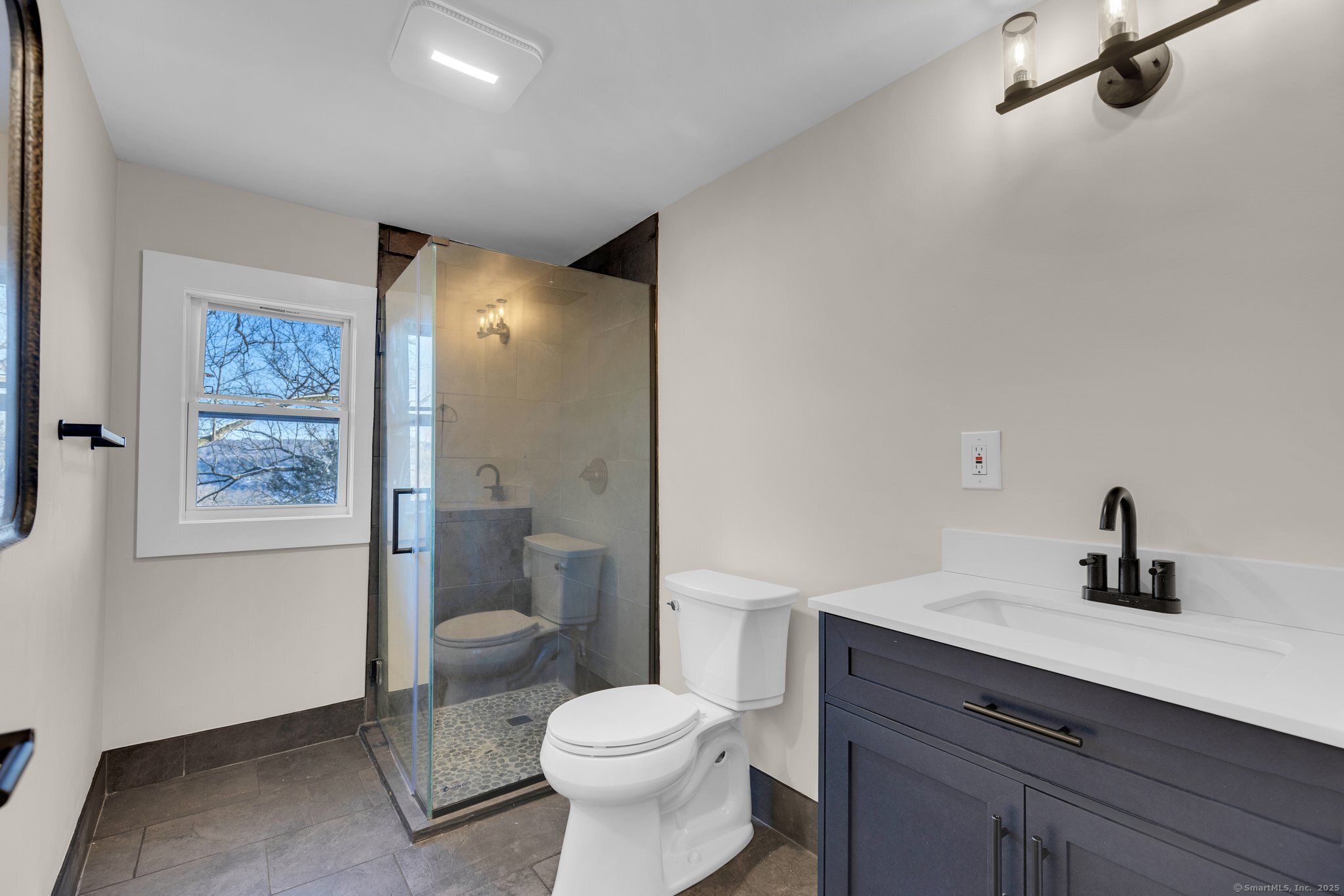 22 Hemlock Trail, Newtown, Connecticut image 6