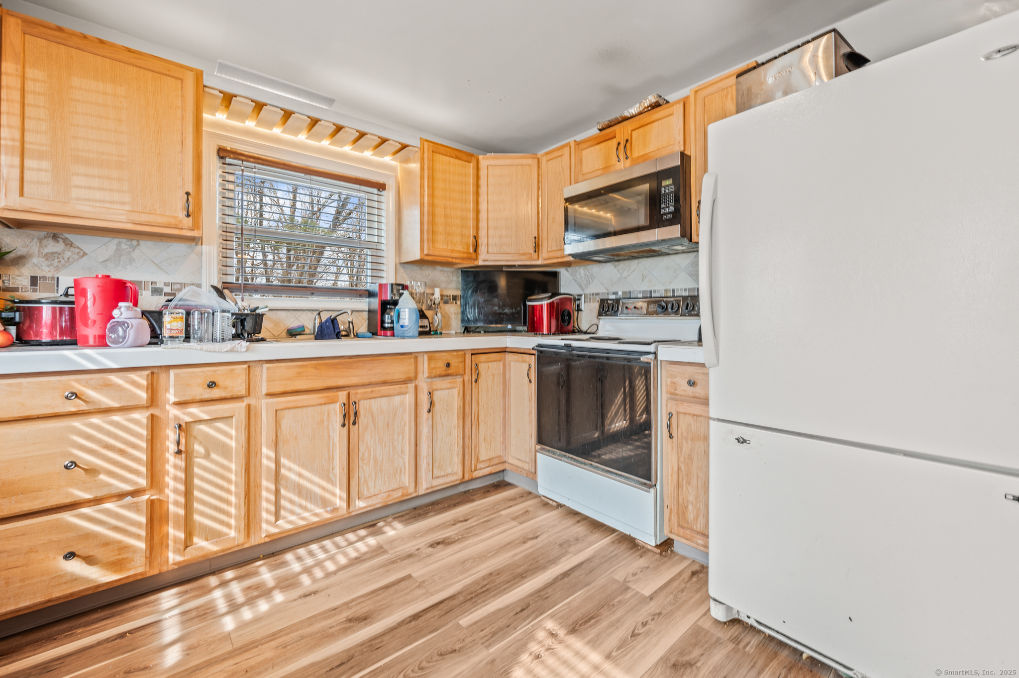 24 Deerfield Avenue, Waterbury, Connecticut image 2