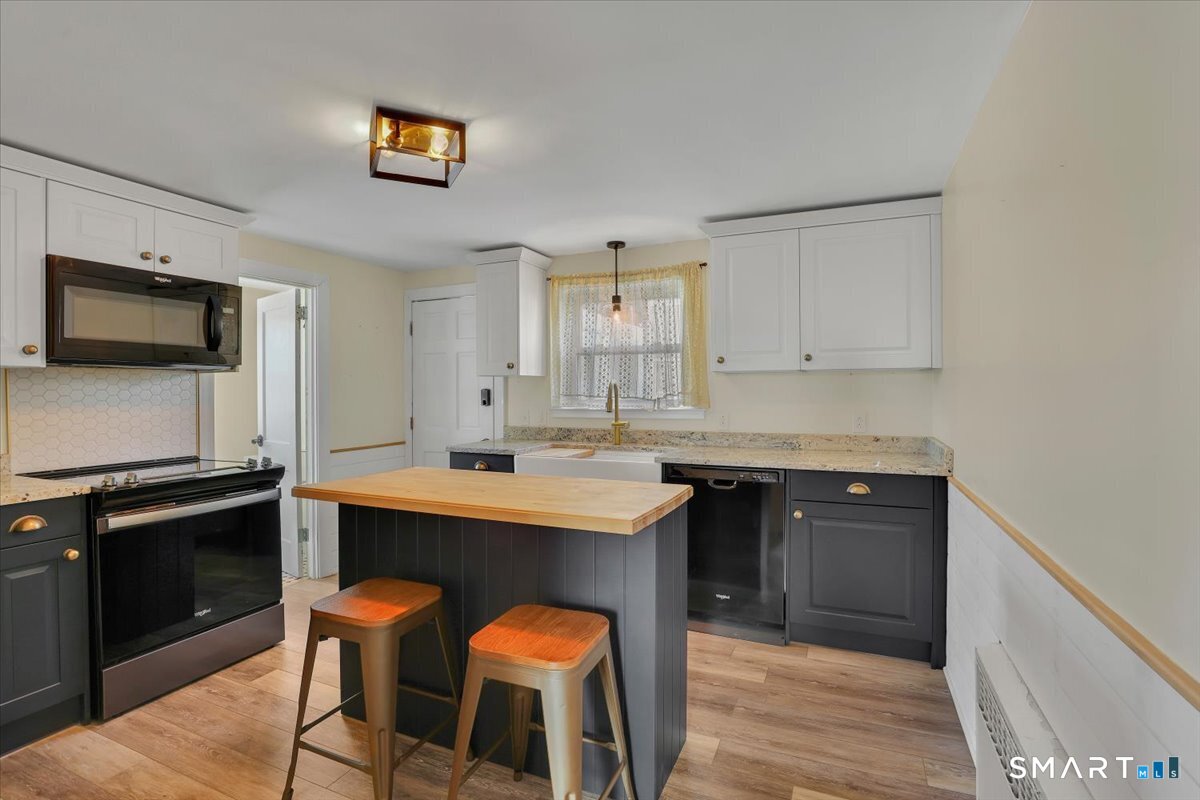 536 South Quaker Lane