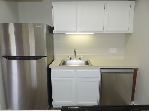 Tiny photo for 52 Buckingham Street #APT 3, Hartford, CT 06106 (MLS # 24135203)