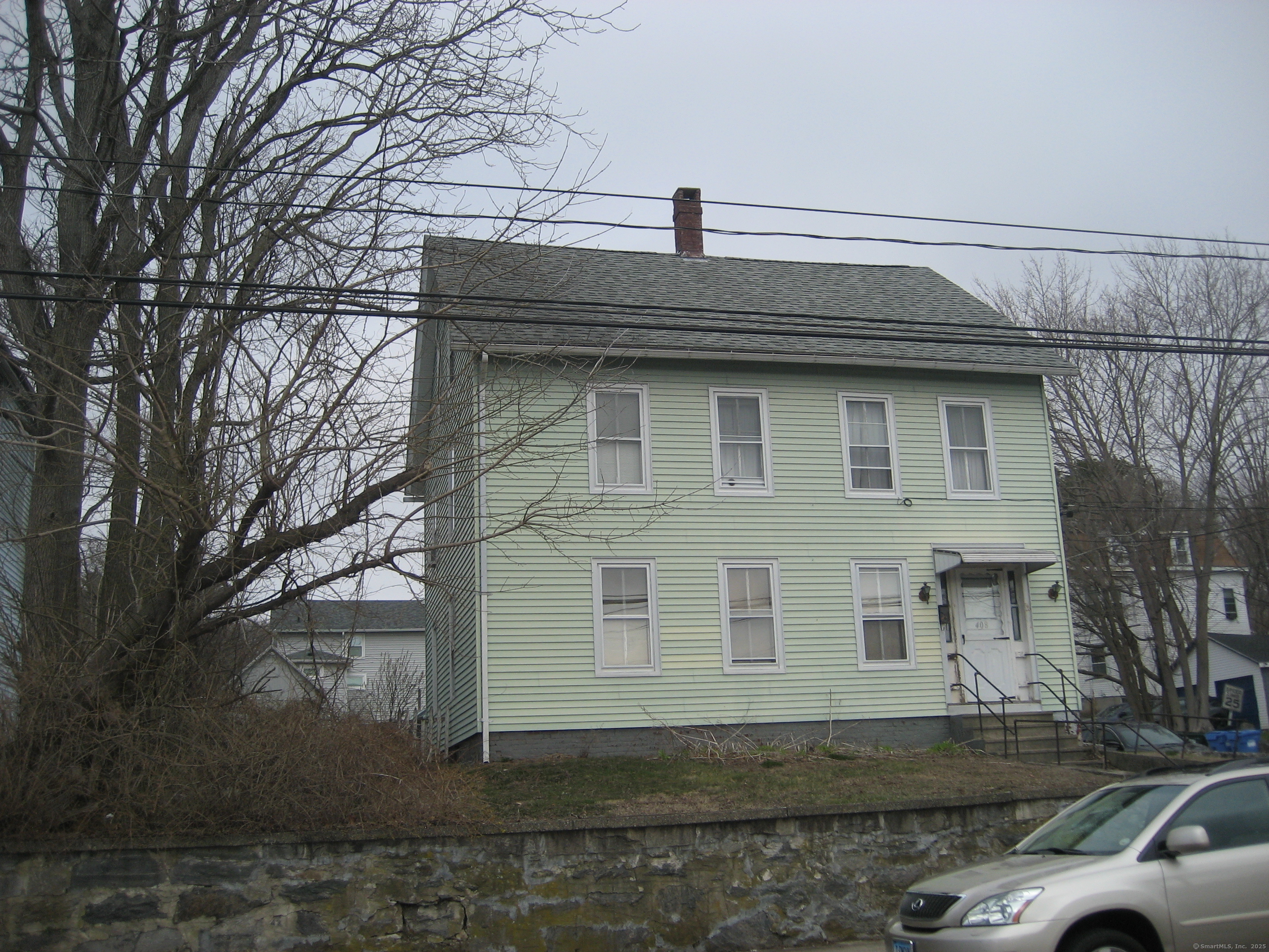 Central Avenue, Norwich, Connecticut - 5 Bedrooms  
3 Bathrooms  
11 Rooms - 