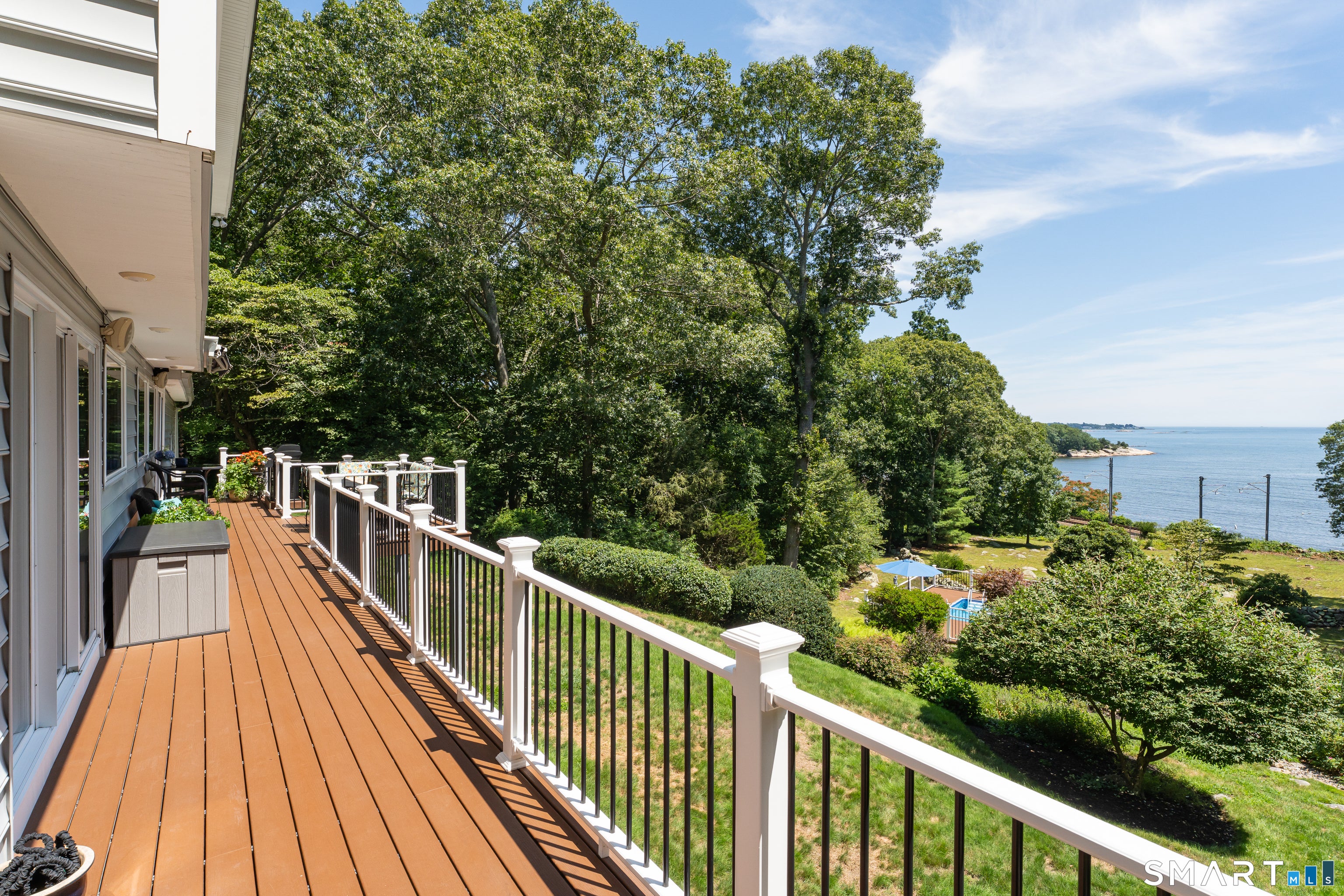 17 Oakridge Drive