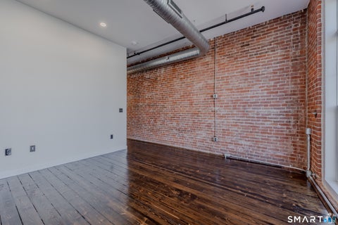 Tiny photo for 424 Main Street #E, Middletown, CT 06457 (MLS # 24215435)