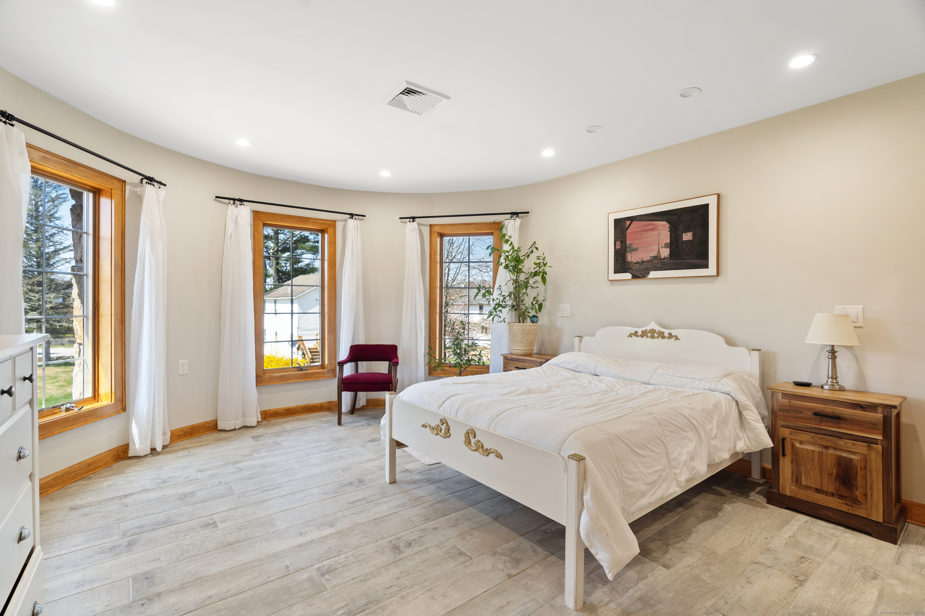 152 Whitehall Avenue