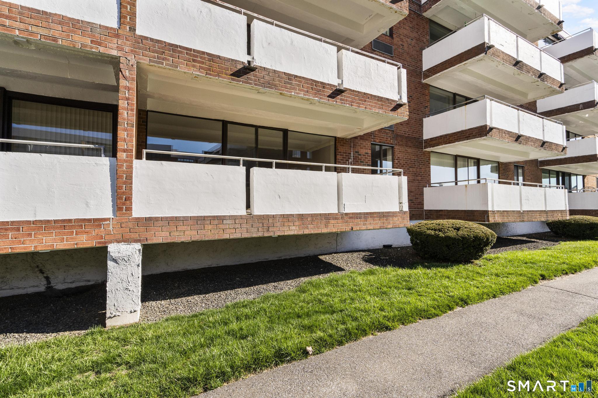 1460 Elm Street 124