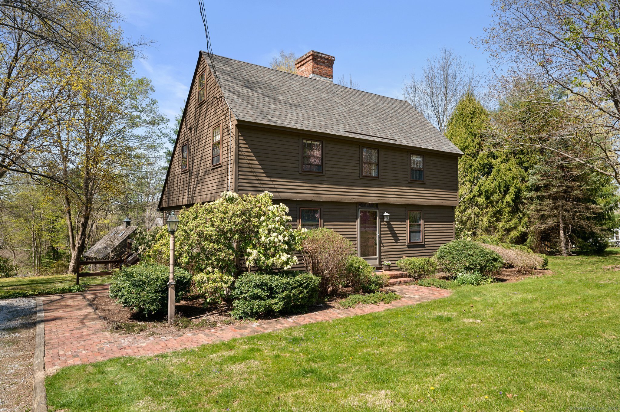 8 Sunset Avenue