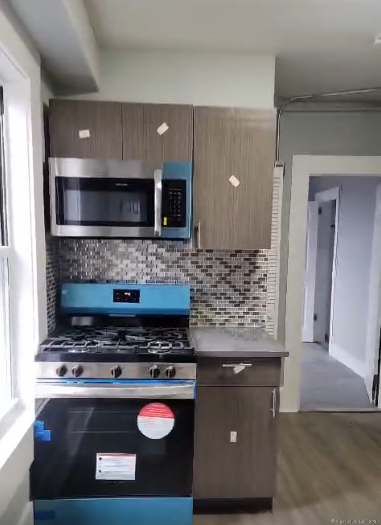 Rental Property at Hallett Street 9, Bridgeport, Connecticut - Bedrooms: 1 
Bathrooms: 1 
Rooms: 4  - $1,600 MO.