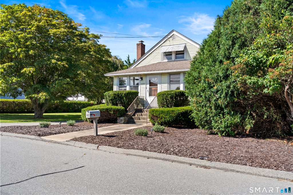 Photo of 632 Vauxhall St Extension, Waterford, CT 06385 (MLS # 24204999)