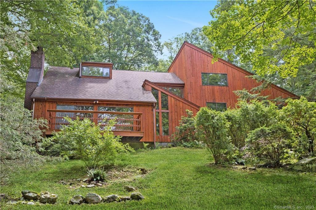 Photo 1 of 128 Apple Valley Road, Stamford, Connecticut, $1,045,000, Web #: 170582033