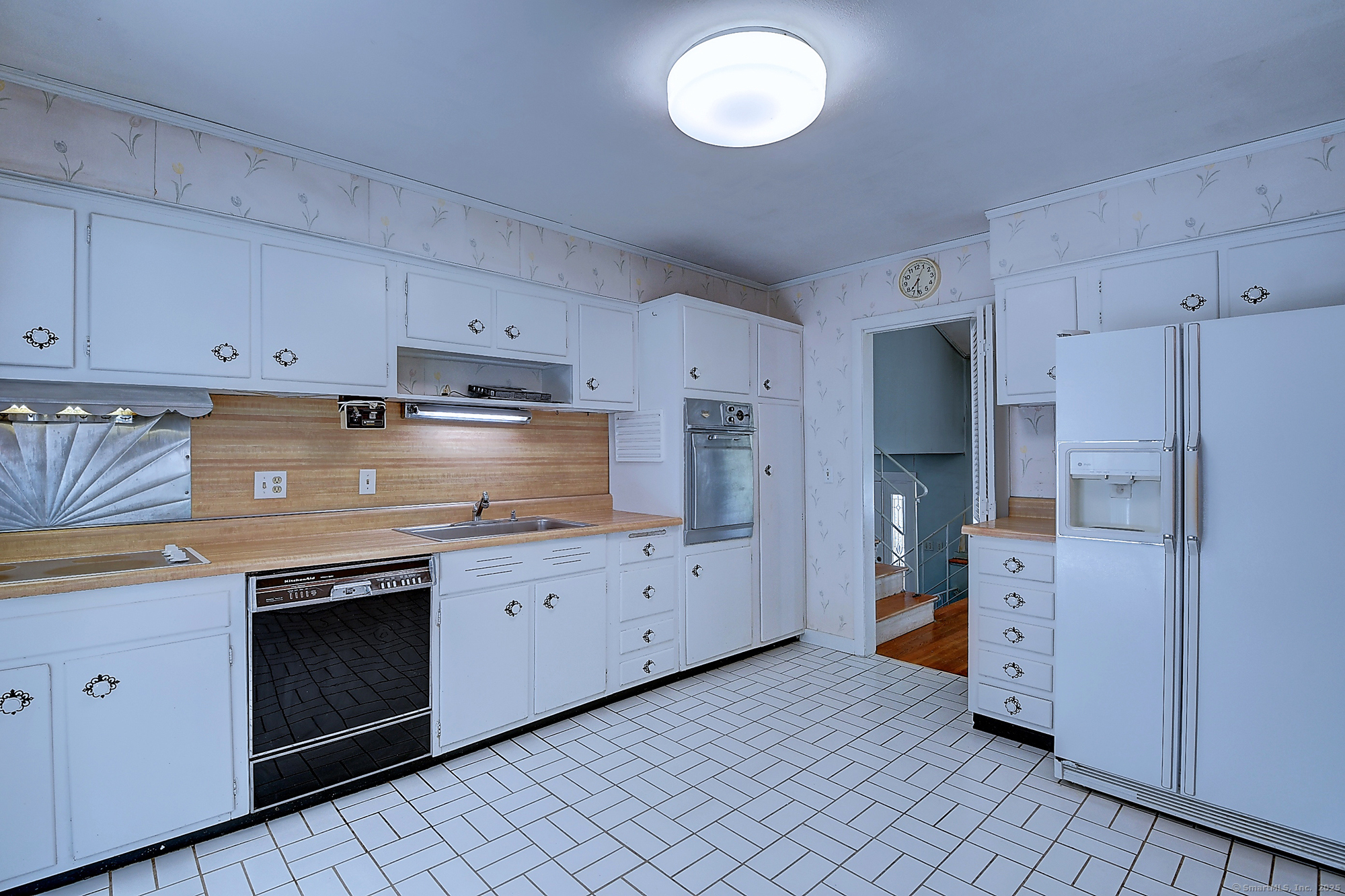 West Hartford, Connecticut 06107, United States, 3 Bedrooms Bedrooms, ,2 BathroomsBathrooms,Residential,Active,190981