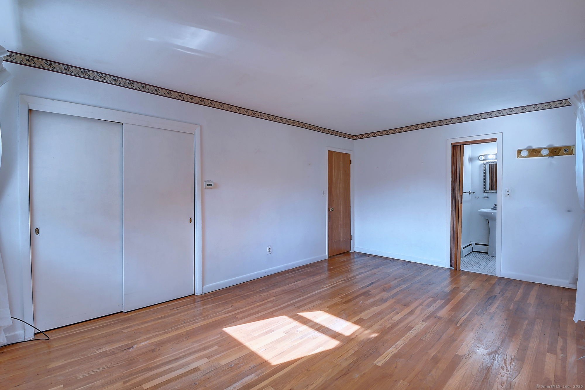 West Hartford, Connecticut 06107, United States, 3 Bedrooms Bedrooms, ,2 BathroomsBathrooms,Residential,Active,190981