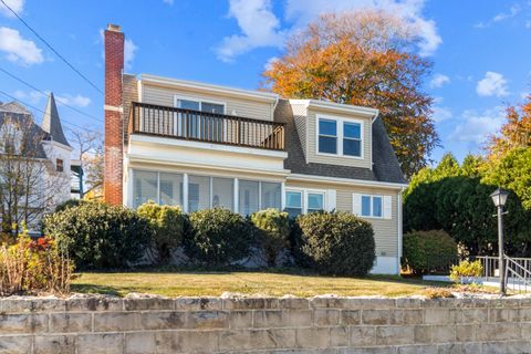 A home in New London