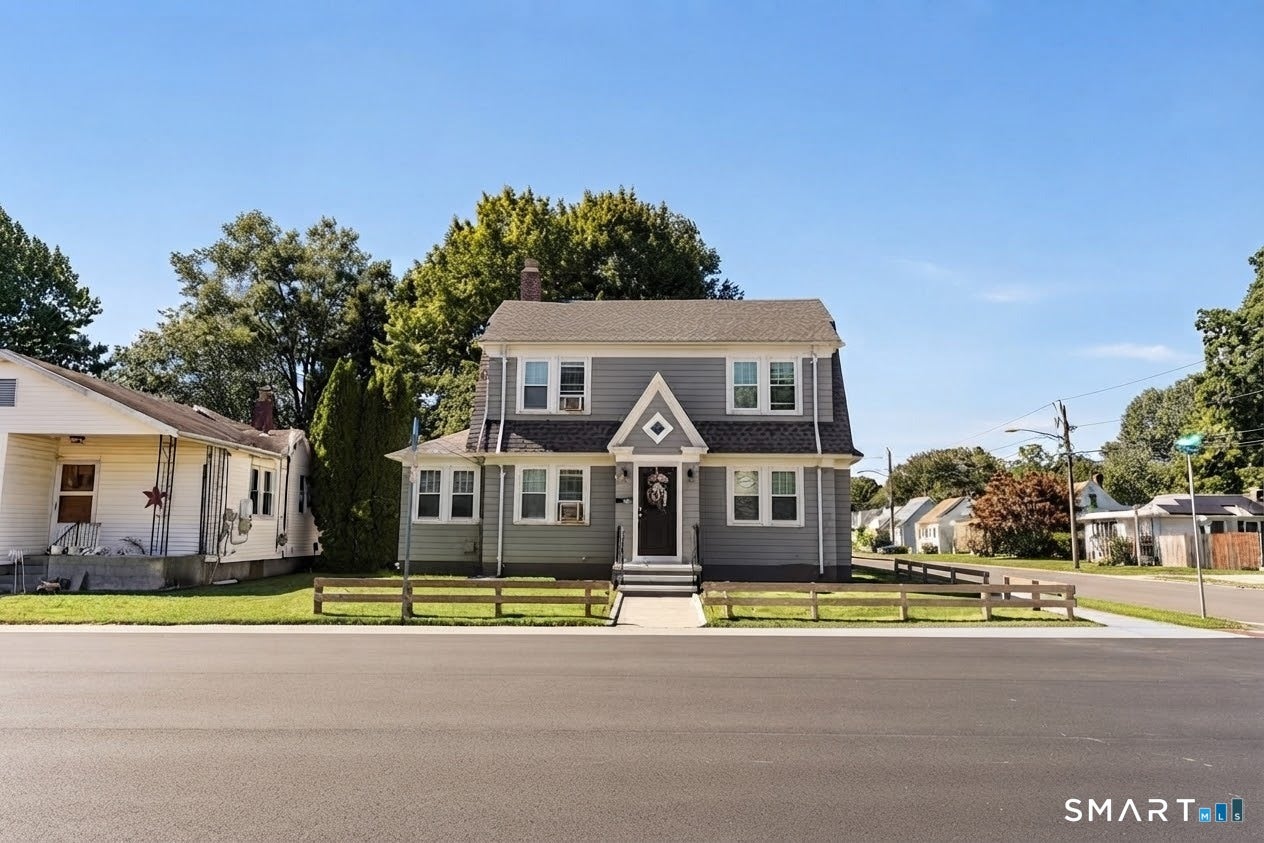 218 Circular Avenue
