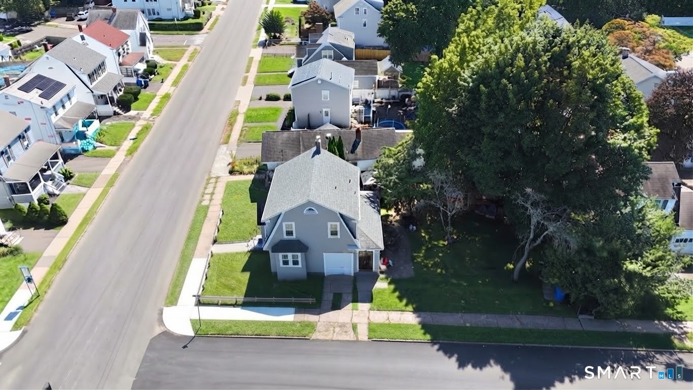 218 Circular Avenue
