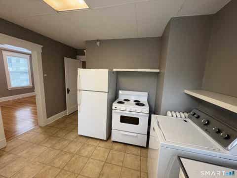 Tiny photo for 829 Edgewood Avenue #2nd fl, New Haven, CT 06515 (MLS # 24190467)
