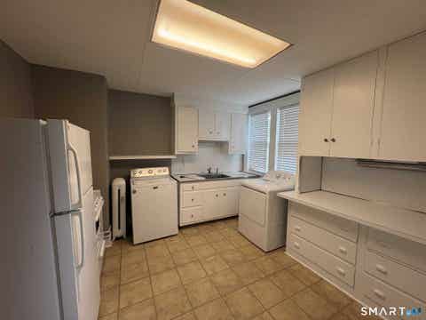 Tiny photo for 829 Edgewood Avenue #2nd fl, New Haven, CT 06515 (MLS # 24190467)