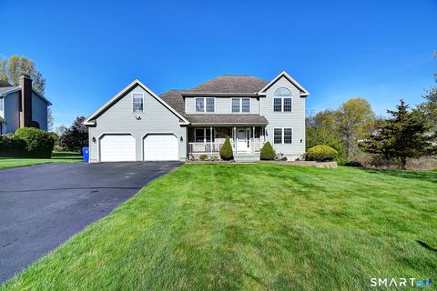 Photo of 67 Ridgeview Crossing, Newington, CT 06111 (MLS # 24172280)