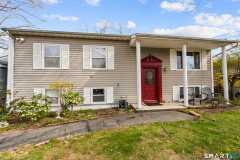 Photo of 166 Glenwood Road, Clinton, CT 06413 (MLS # 24170110)