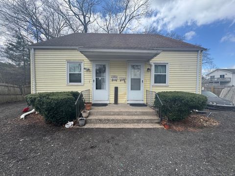 8-10 Howard Court East Hartford CT 06108