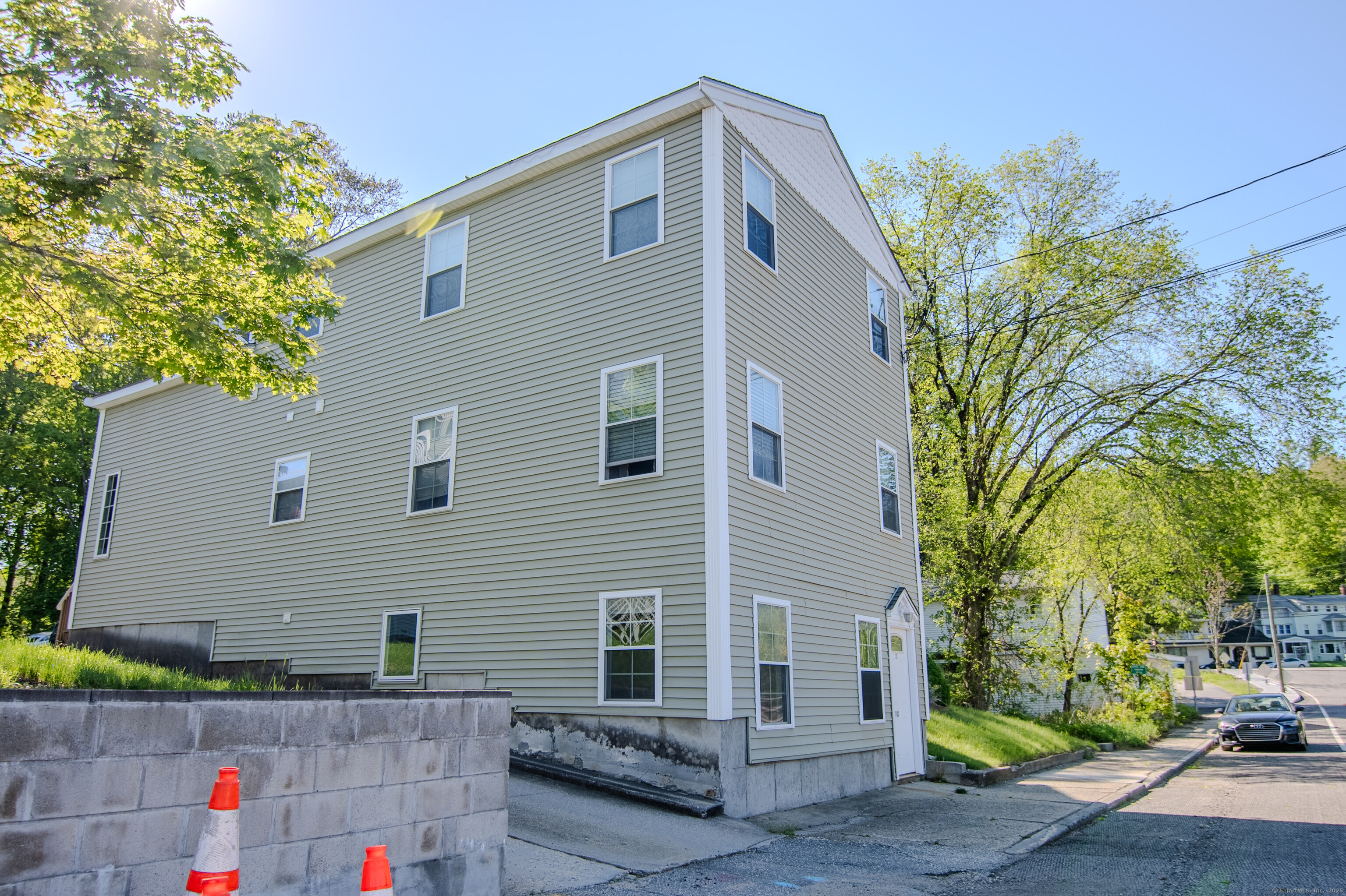 23 Mechanics Street 101