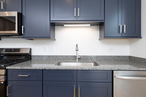 25 Oakwood Circle 7 Plainville CT 06062
