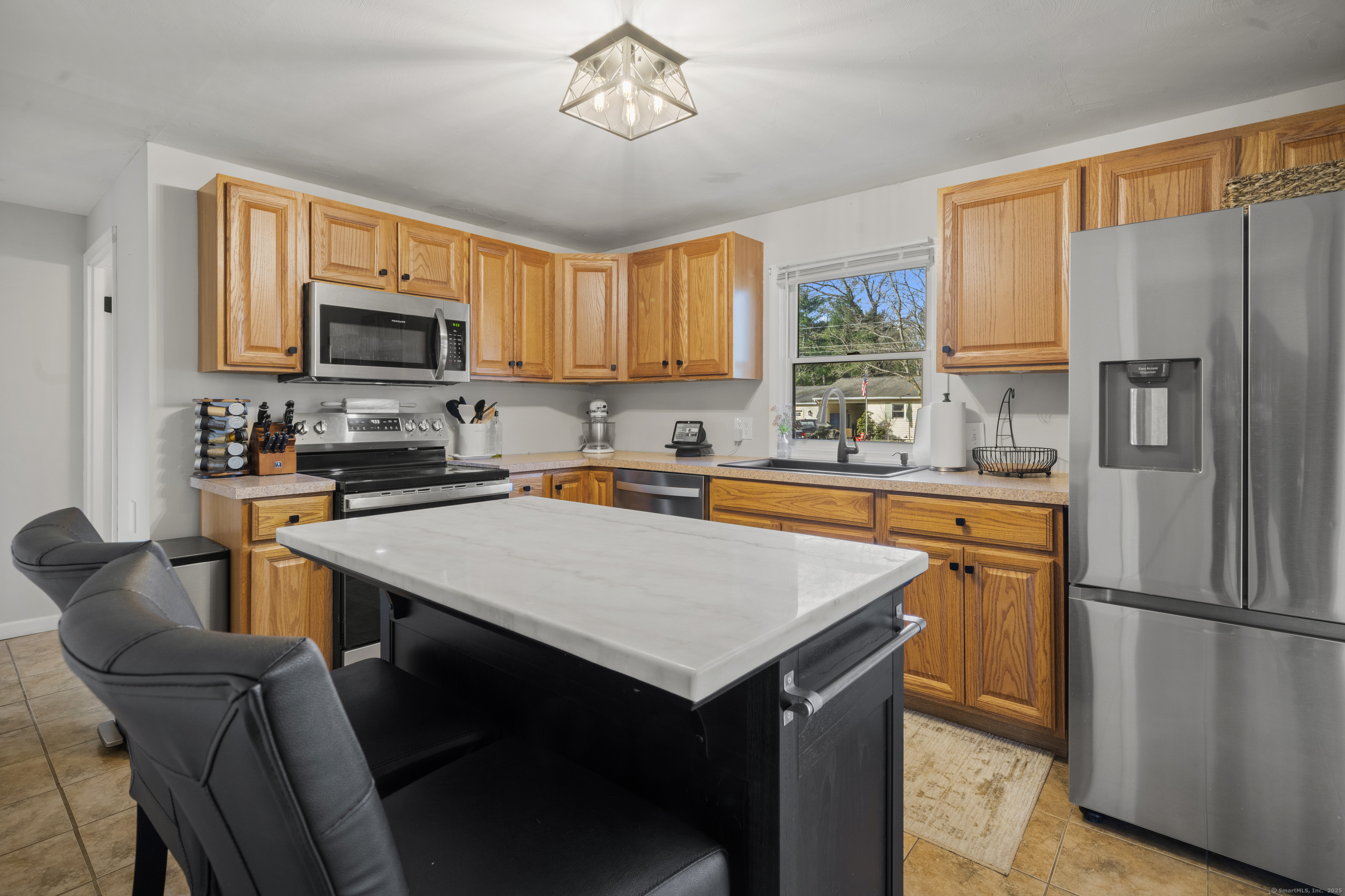 13 Glen Oak Drive, Enfield, Connecticut image 12