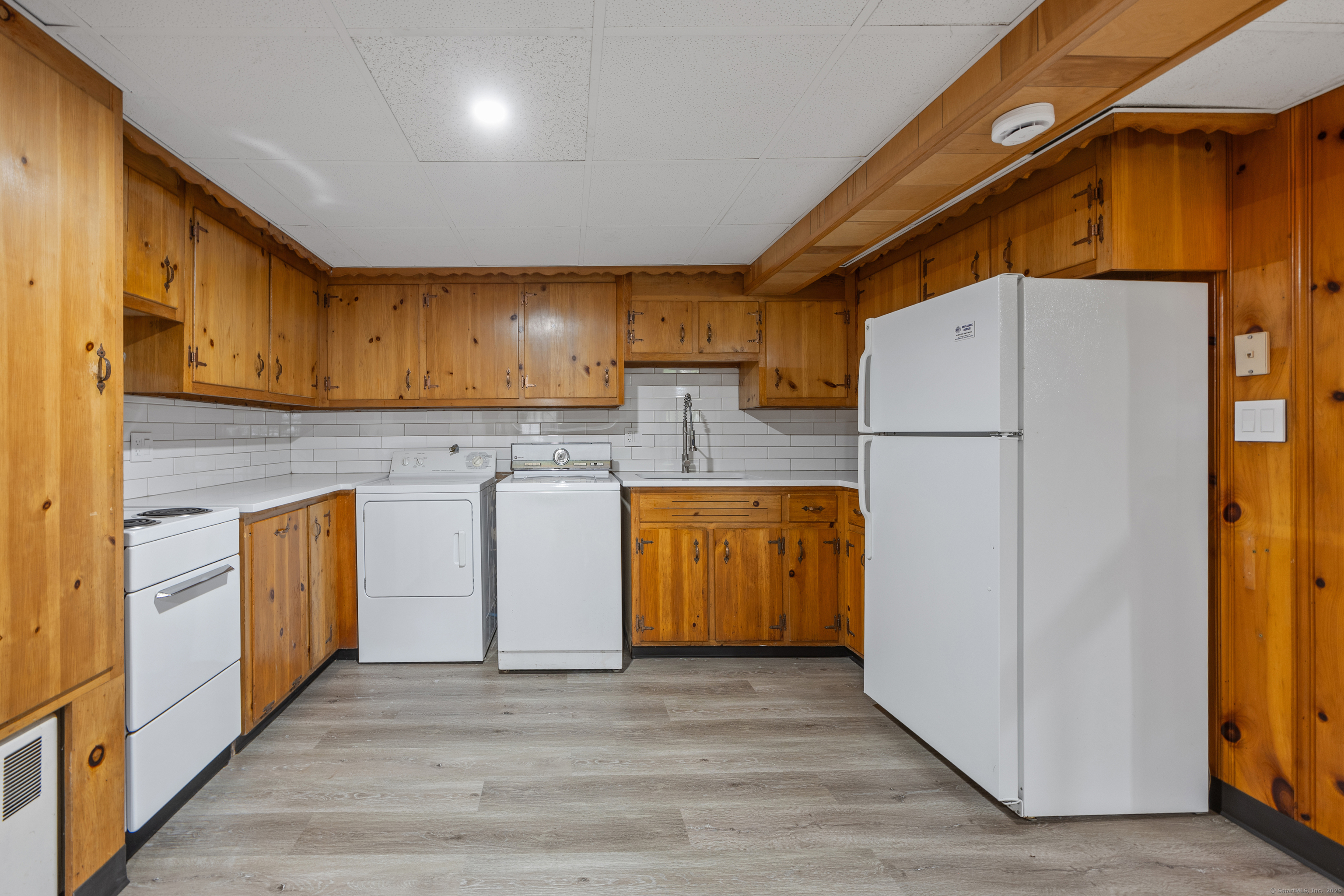 27 Hickory Street, Plymouth, Connecticut image 21
