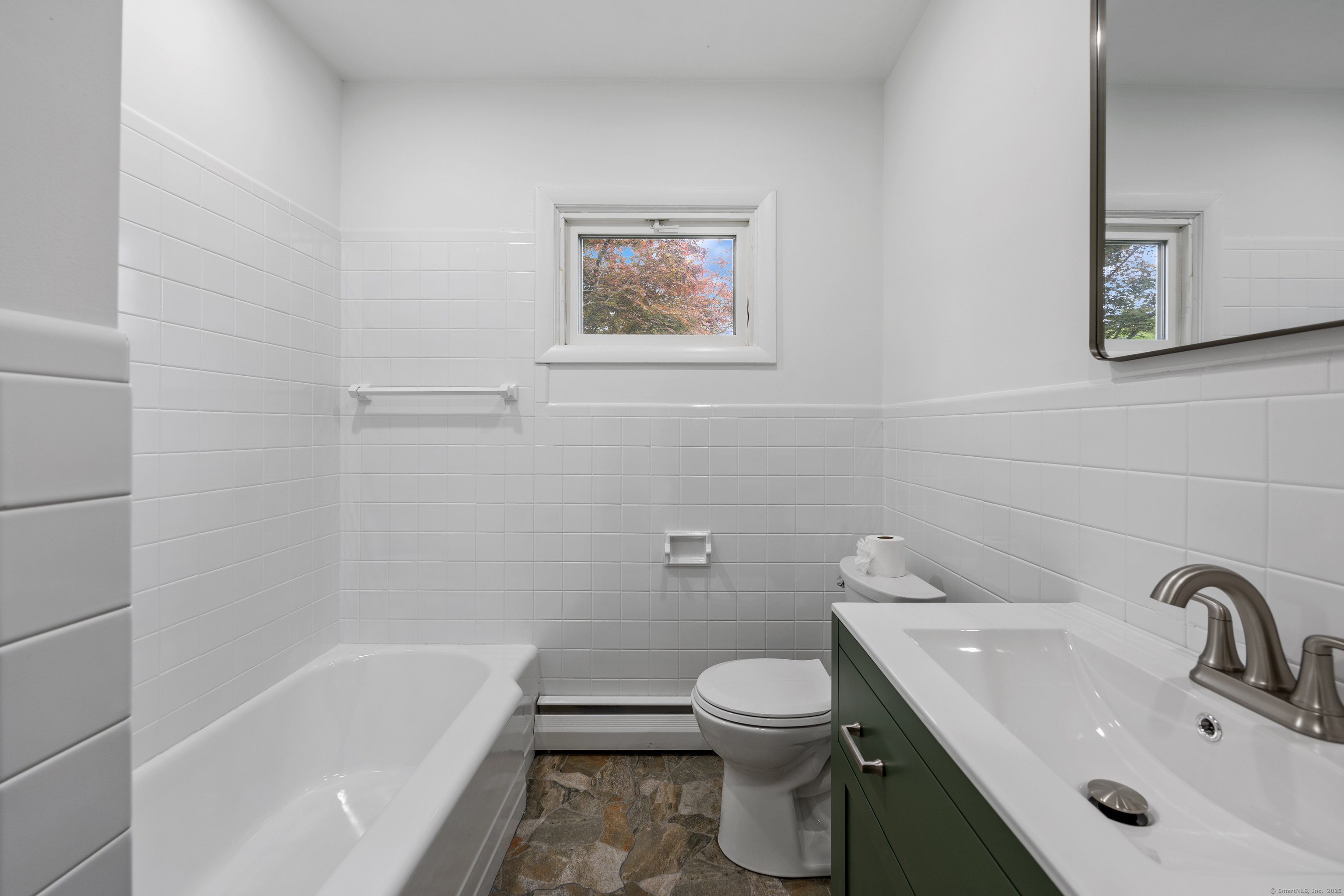 27 Hickory Street, Plymouth, Connecticut image 13