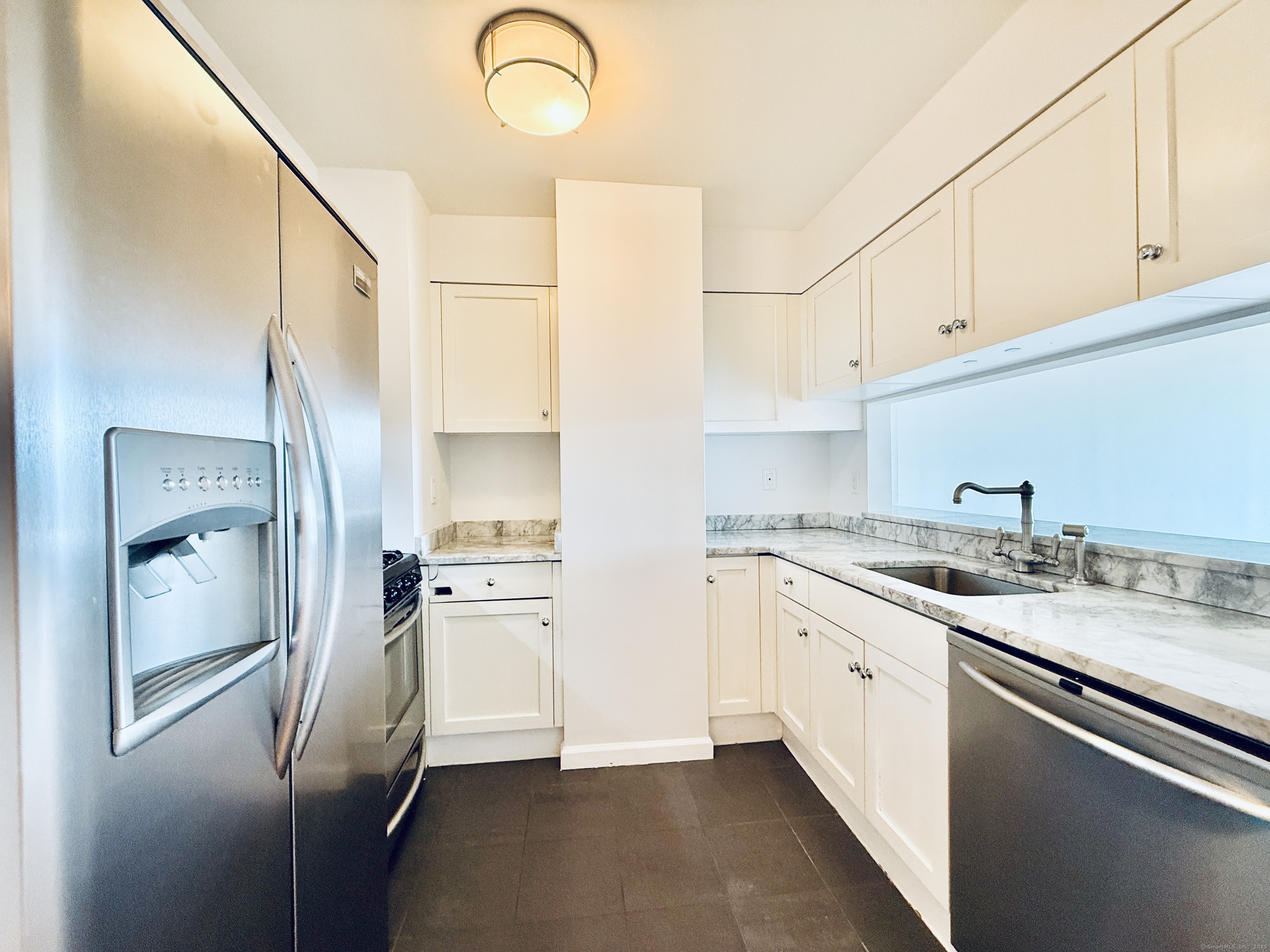 25 Forest Street 11M