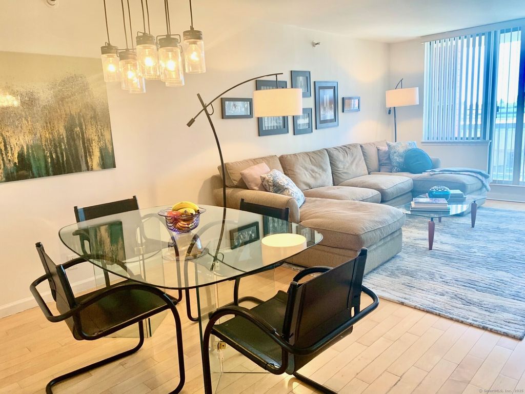 Photo of 25 Forest Street #11M, Stamford, CT 06901 (MLS # 24120217)