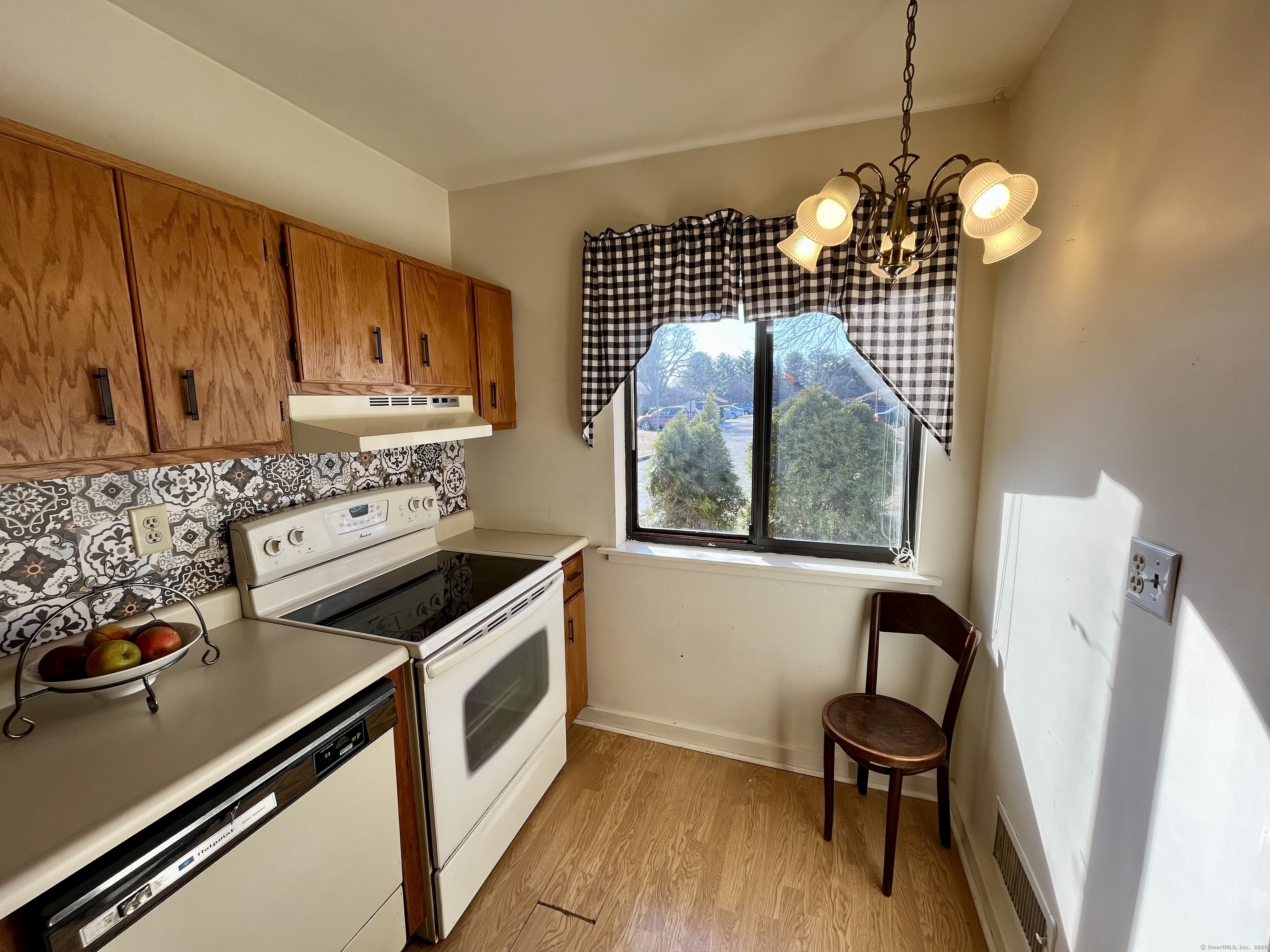 412 Asbury Ridge #412, Shelton, Connecticut image 5