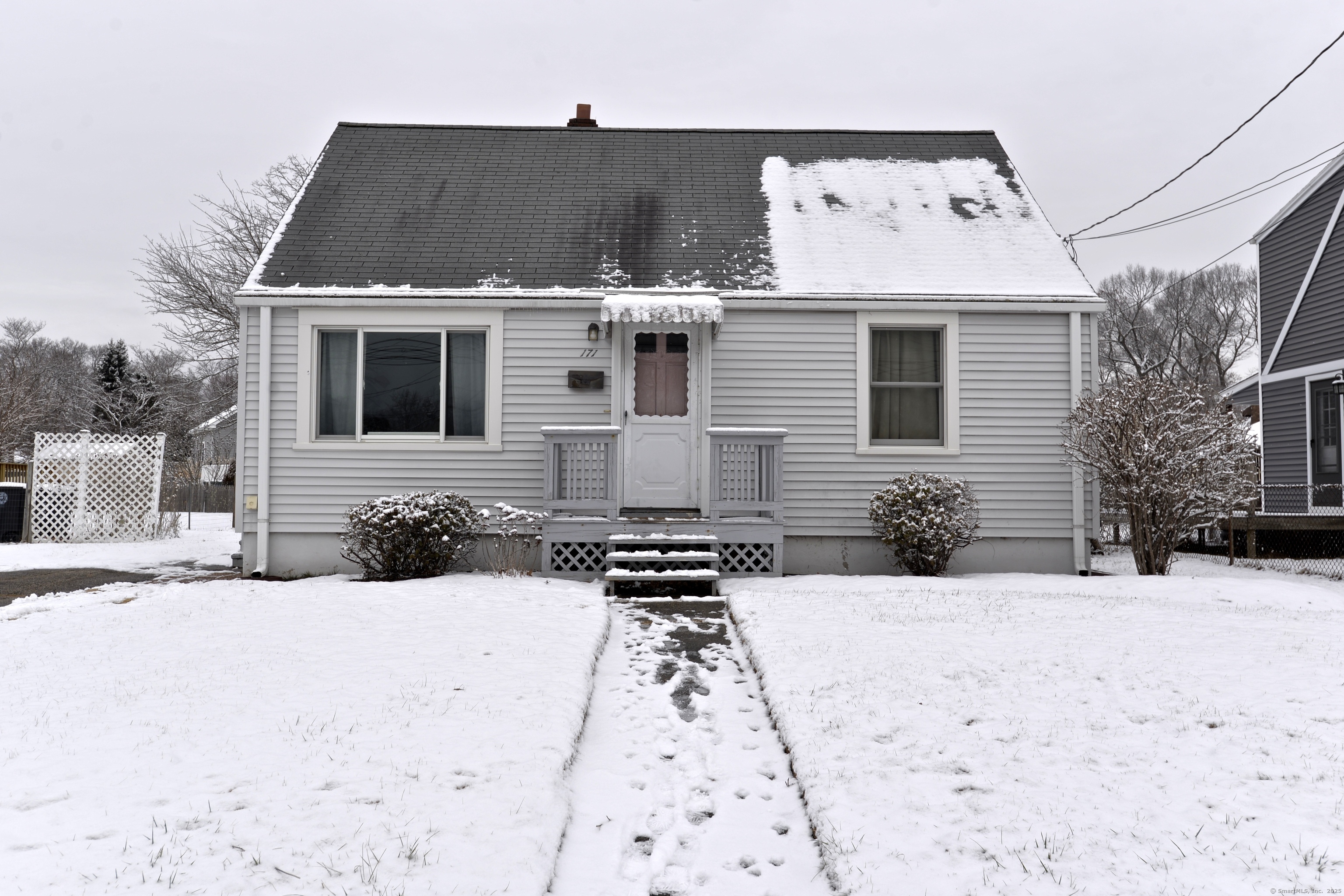 Property for Sale at Meadowside Road, Milford, Connecticut - Bedrooms: 3 
Bathrooms: 1 
Rooms: 6  - $335,000