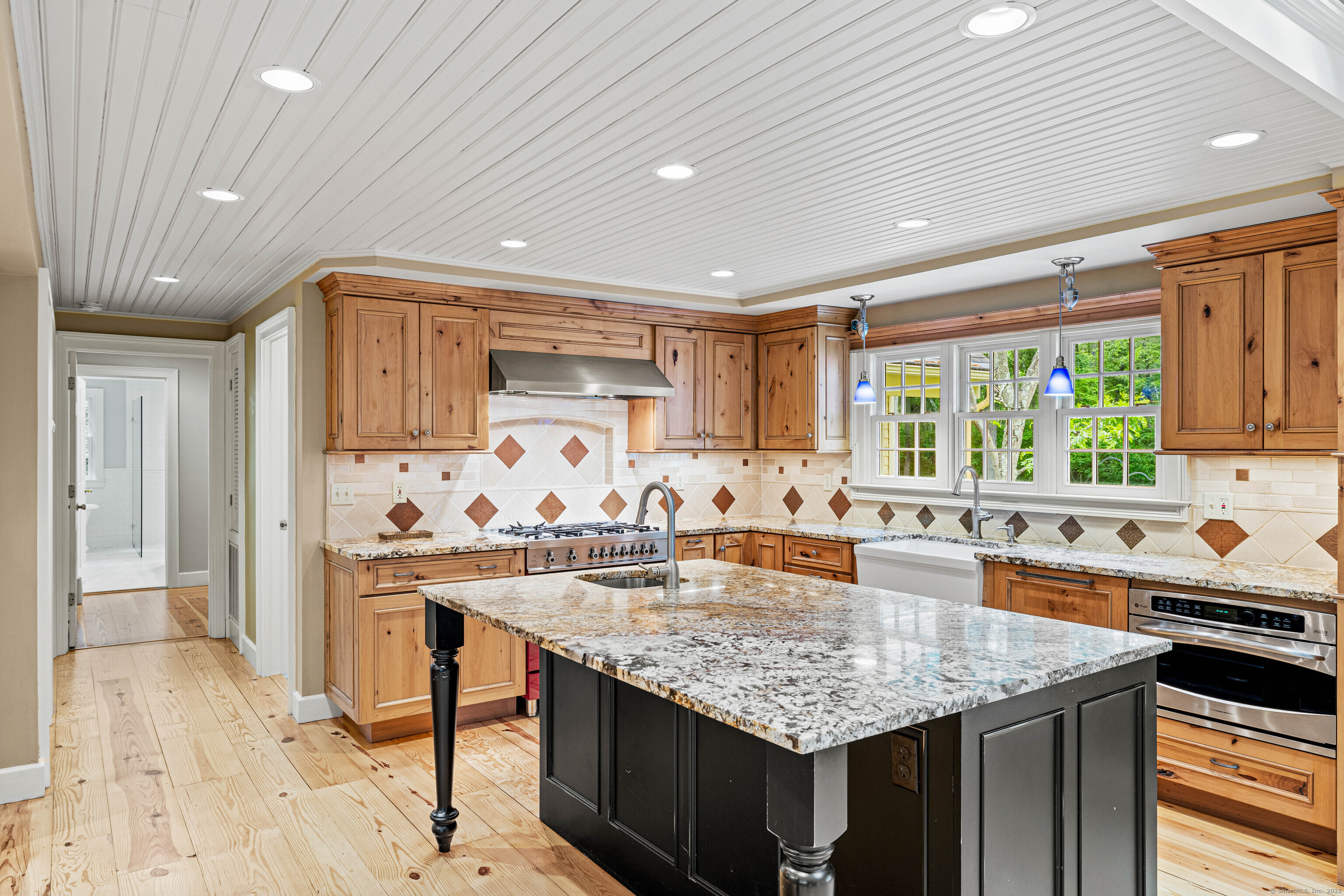 4 Ridgewood Drive