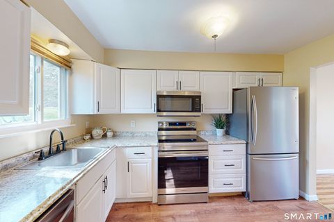 Tiny photo for 10 Monika Lane #10, Brookfield, CT 06804 (MLS # 24167635)