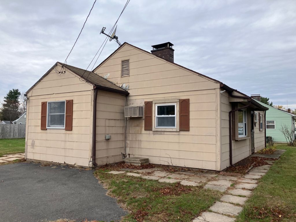 Photo of 26 Mountain View Drive, Plainville, CT 06062 (MLS # 24138209)