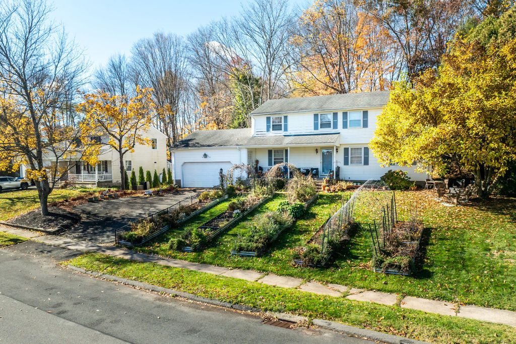 Photo of 132 Hollyberry Lane, Plainville, CT 06062 (MLS # 24138289)