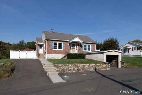 Photo of 27 Kodak Street, Waterbury, CT 06704 (MLS # 24209918)
