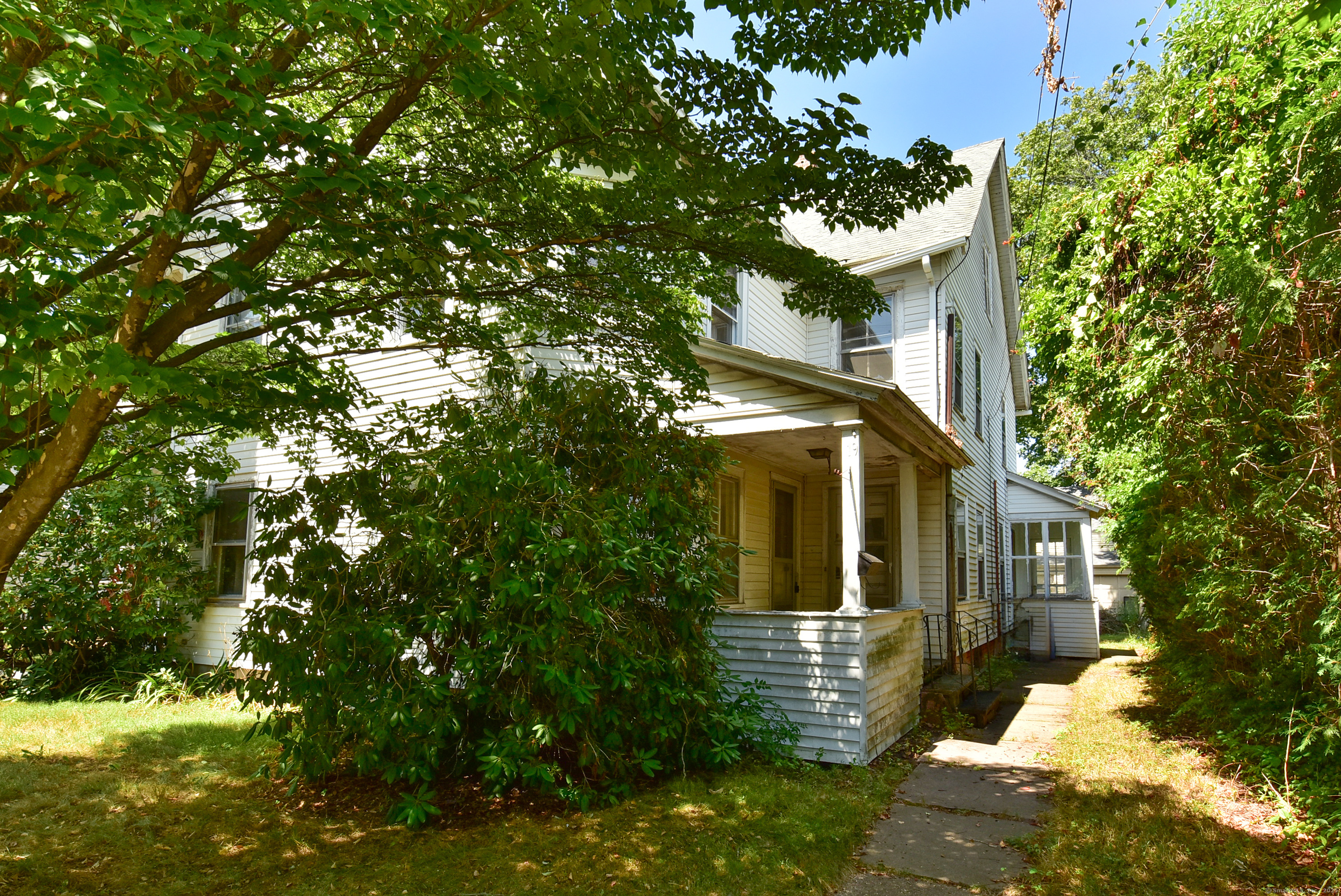 19 Russell Street