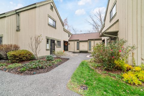 89 Heritage Village D Southbury CT 06488