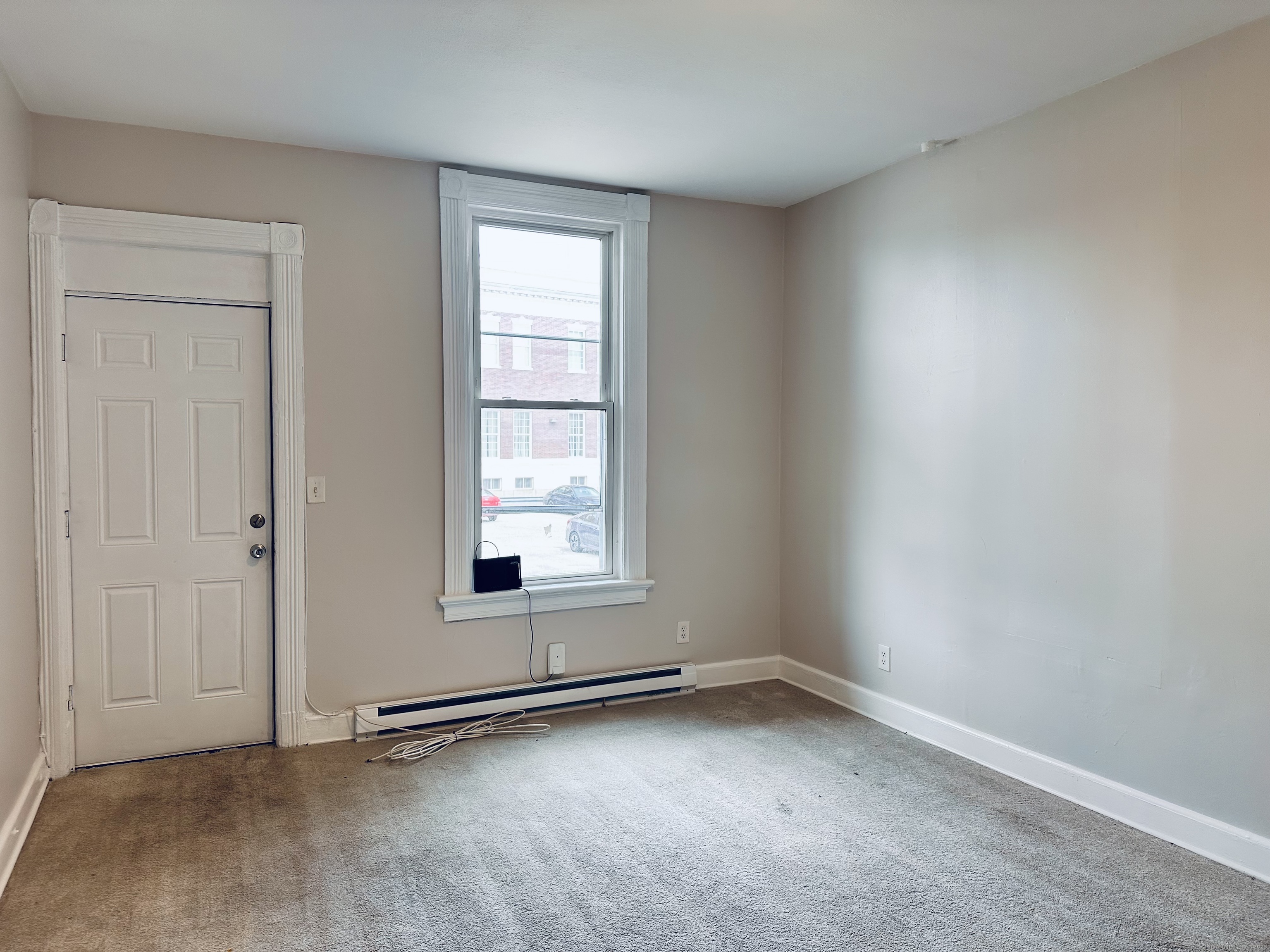 Water Street 2, Torrington, Connecticut - 2 Bedrooms  
1 Bathrooms  
5 Rooms - 