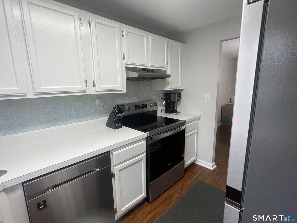 Photo of 204 Cedar Hollow Drive #204, Rocky Hill, CT 06067 (MLS # 24158205)