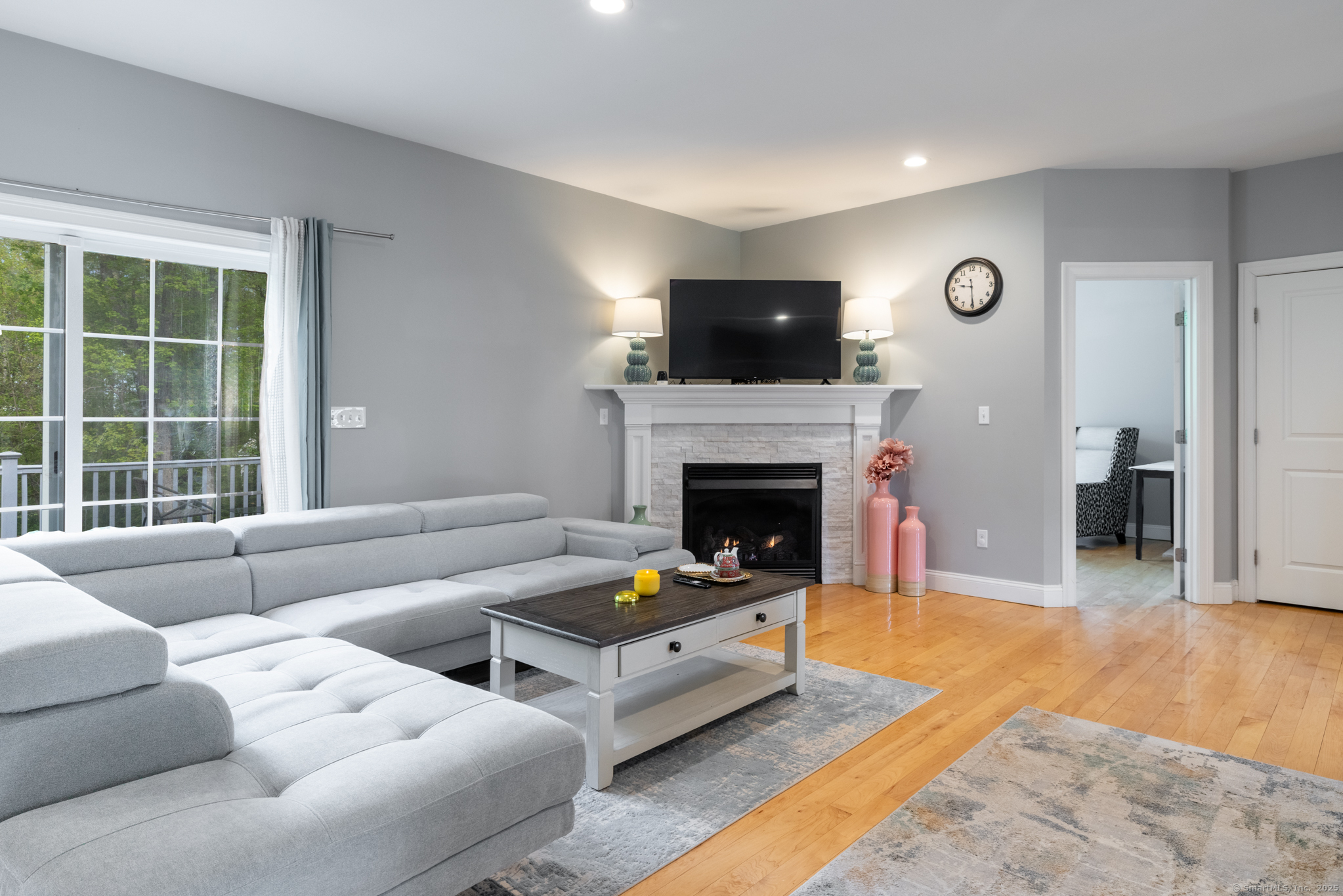 32 Salmon Run, East Hampton, Connecticut image 8