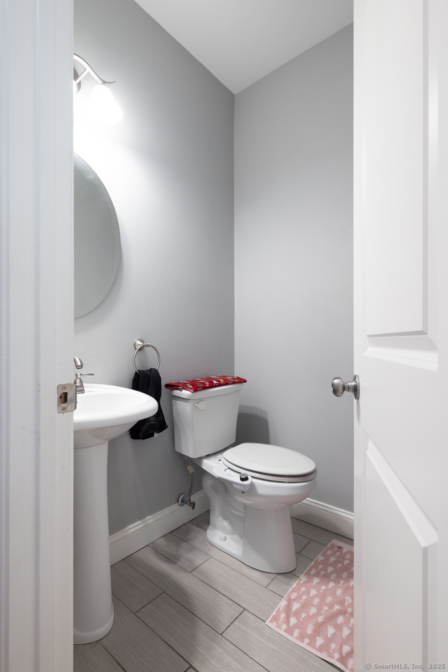 32 Salmon Run, East Hampton, Connecticut image 11