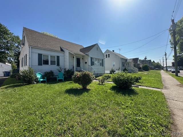 Alpine Street, Bridgeport, Connecticut - 3 Bedrooms  
2 Bathrooms  
7 Rooms - 
